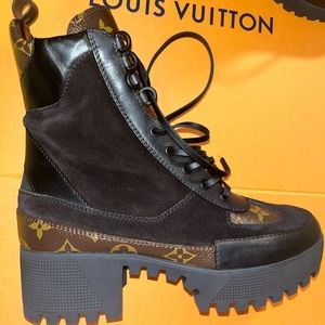 Laureate Platform Desert Boot